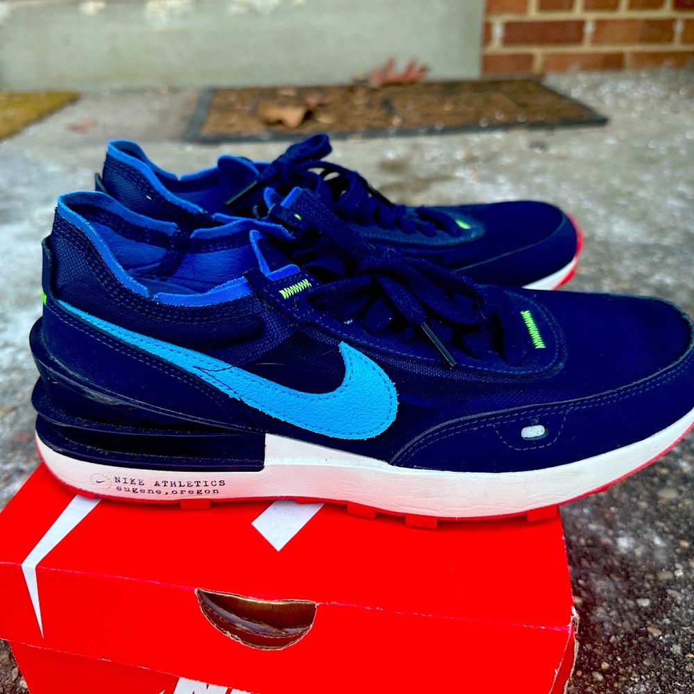 Women’s Nike Waffles Size 9
